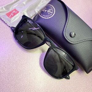 New Ray- Ban Chris in colour green